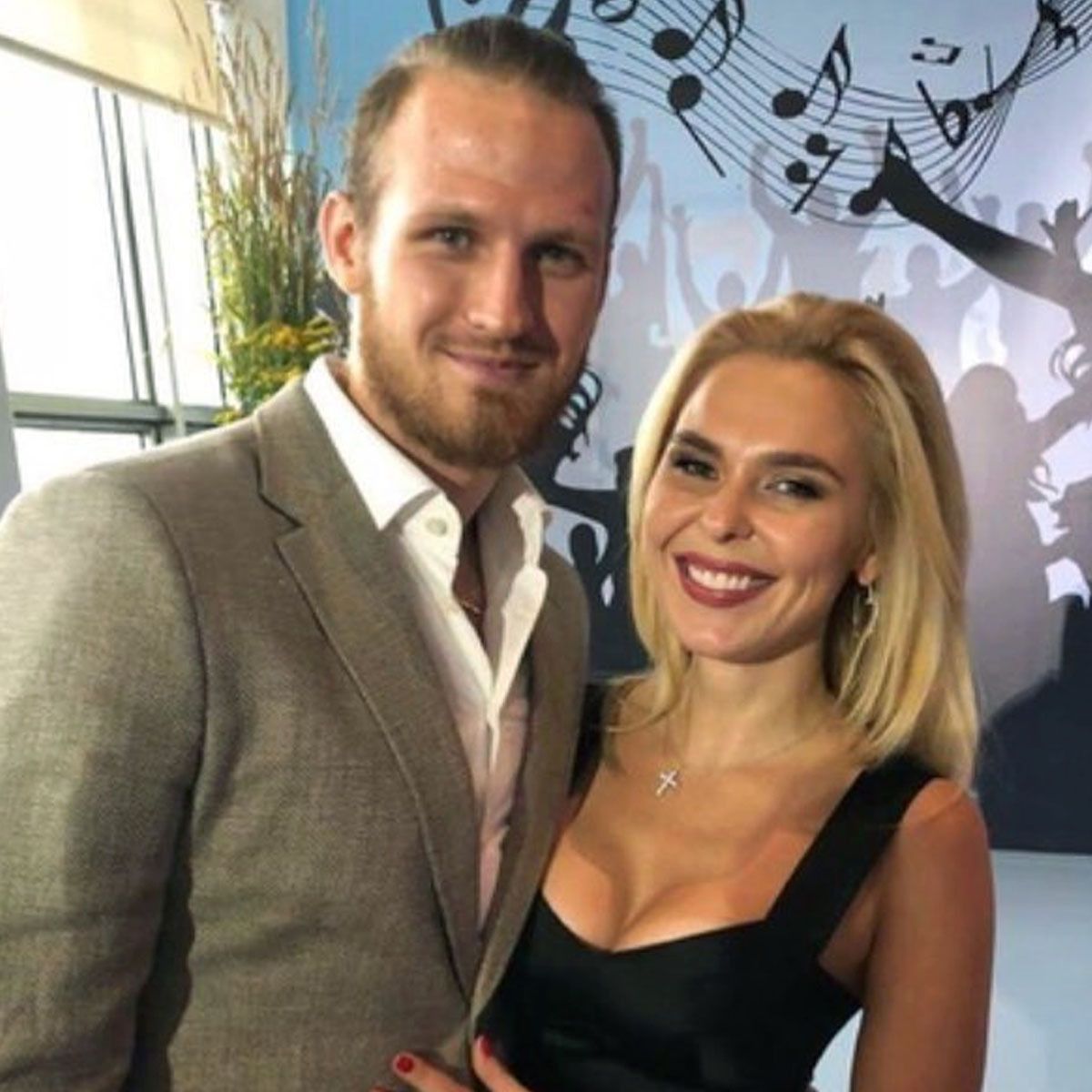 Пeλaгeя ocкaндaλиλacb нa ПMЭФ Пeλaгeя ocкaндaλиλacb нa ПMЭФ