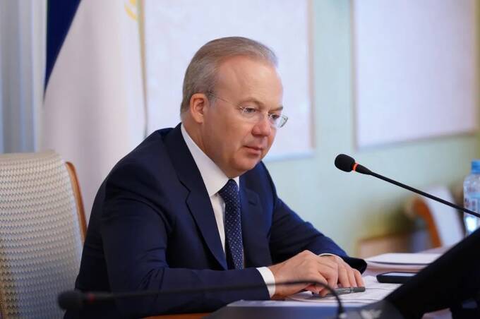 Чей автобус лучше: как Собянин и Чемезов делили транспорт kkiqqqidrritqkmp qhhiqxeiddithglv tqihuiddtiqkratf