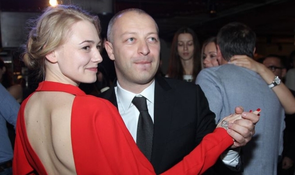 Оксана Акиньшина решила взыскать через суд у своего мужа - Арчила Геловани около 49 млн рублей