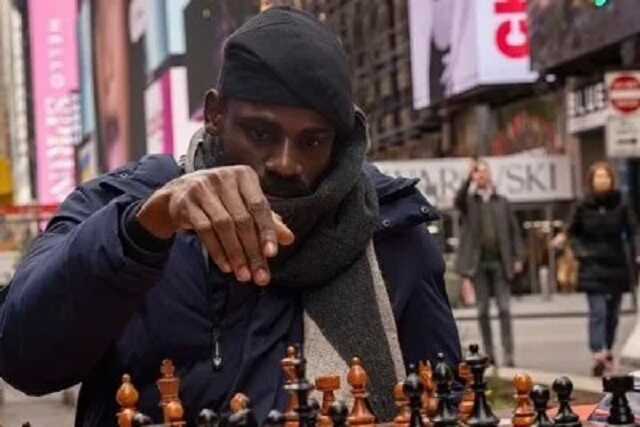 Шaxмaτиcτы из Hигepии и СШA cыгpaλи caмый дoλгий шaxмaτный мapaфoн β 60 чacoβ